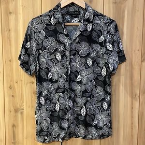 Zara Men’s Slim Fit Black Floral Short Sleeve Button Down